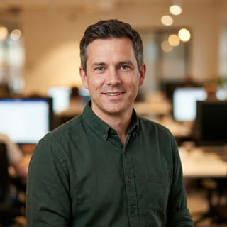 Foto de perfil de Daniel Carter, identificado como Diretor de Tecnologia na Lume Capitança